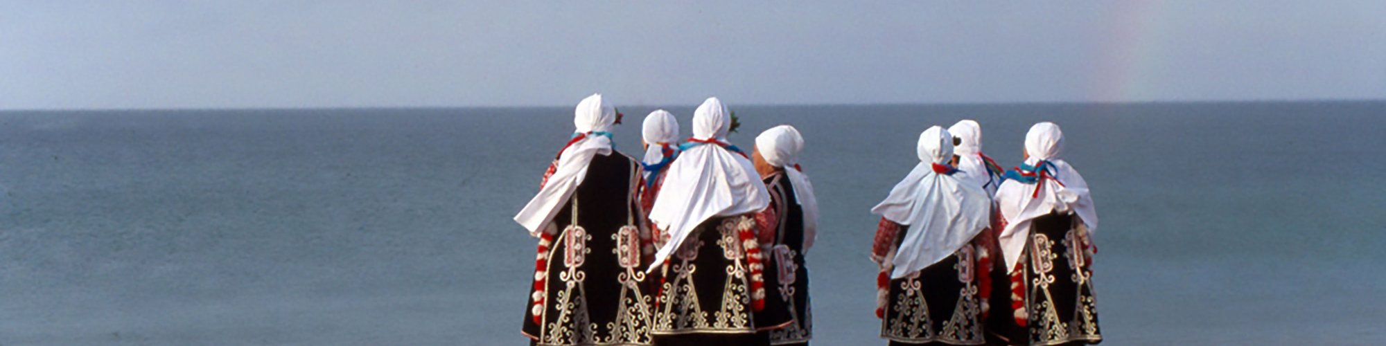 Image: The Bistritsa Babi in A Work for the North Sea by Bethan Huws, performed on Sugar Sands, Northumberland, July 1993. Photograph: © Bethan Huws