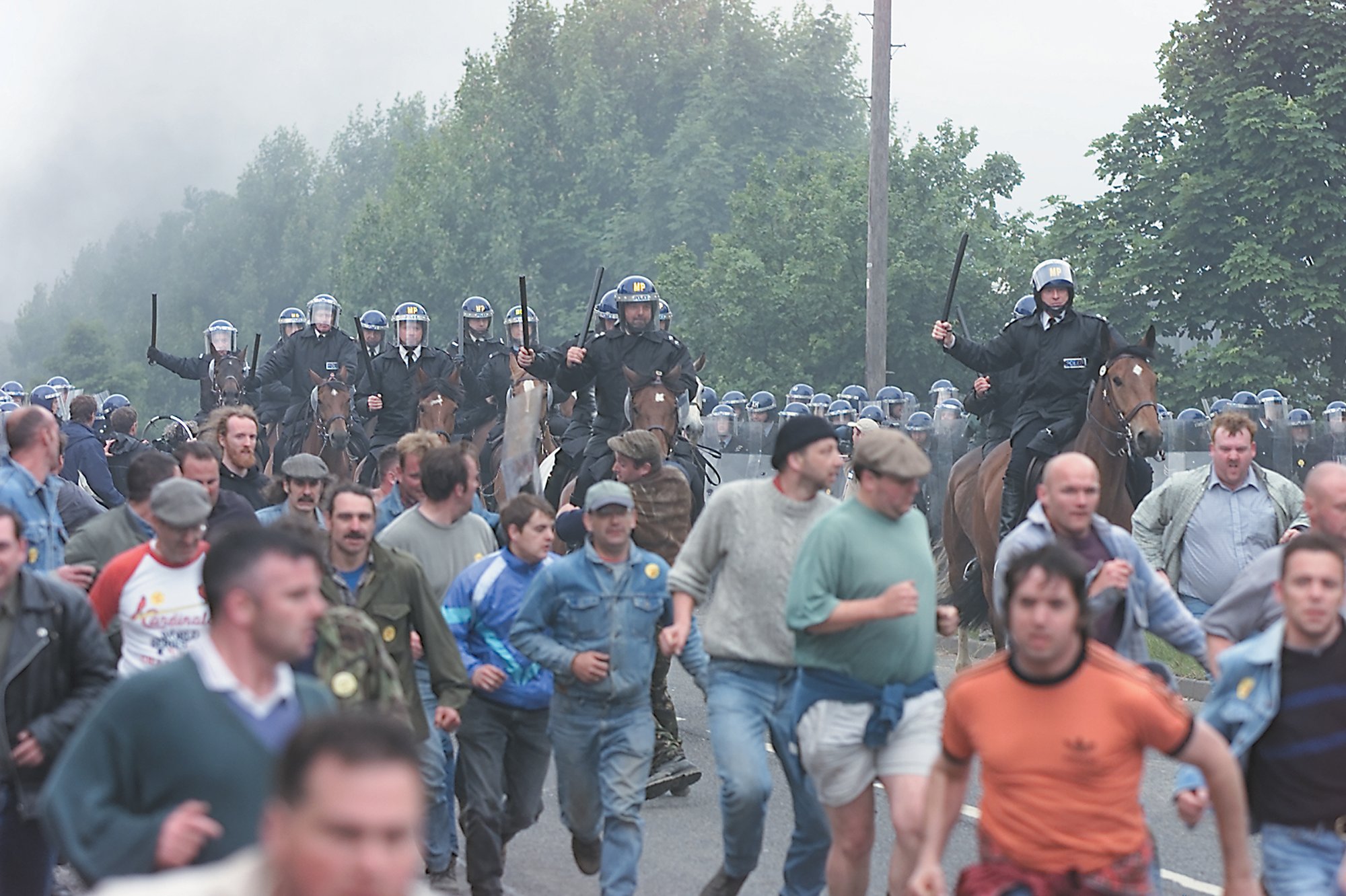 Jeremy Deller, The Battle of Orgreave, 2001. Production photograph: Martin Jenkinson