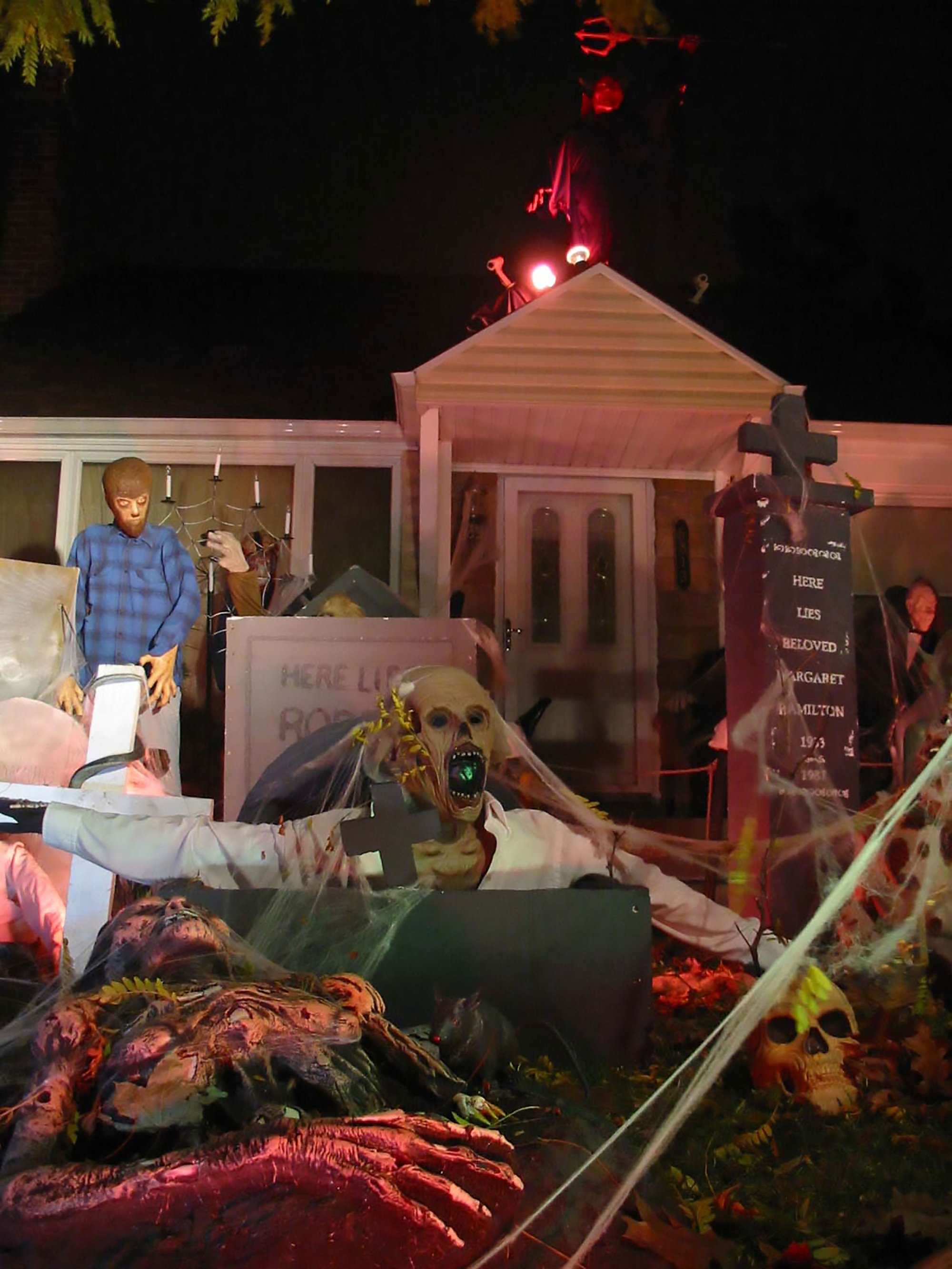 Image: Production still taken from Spook House by Cameron Jamie (2003)