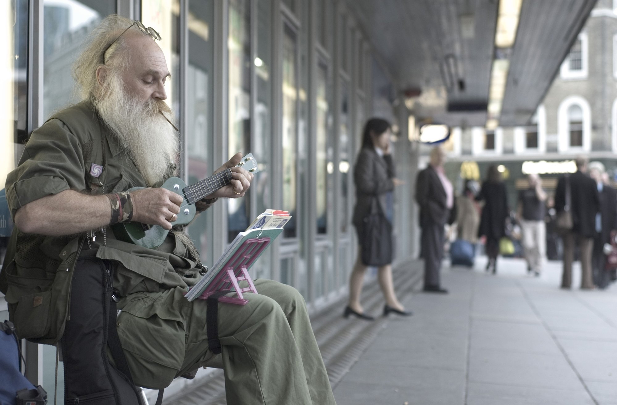 Fang (unknown — October 2014) at Kings Cross, photograph by Thierry Bal.